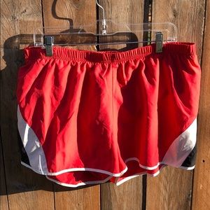 New balance women’s running short size :XL